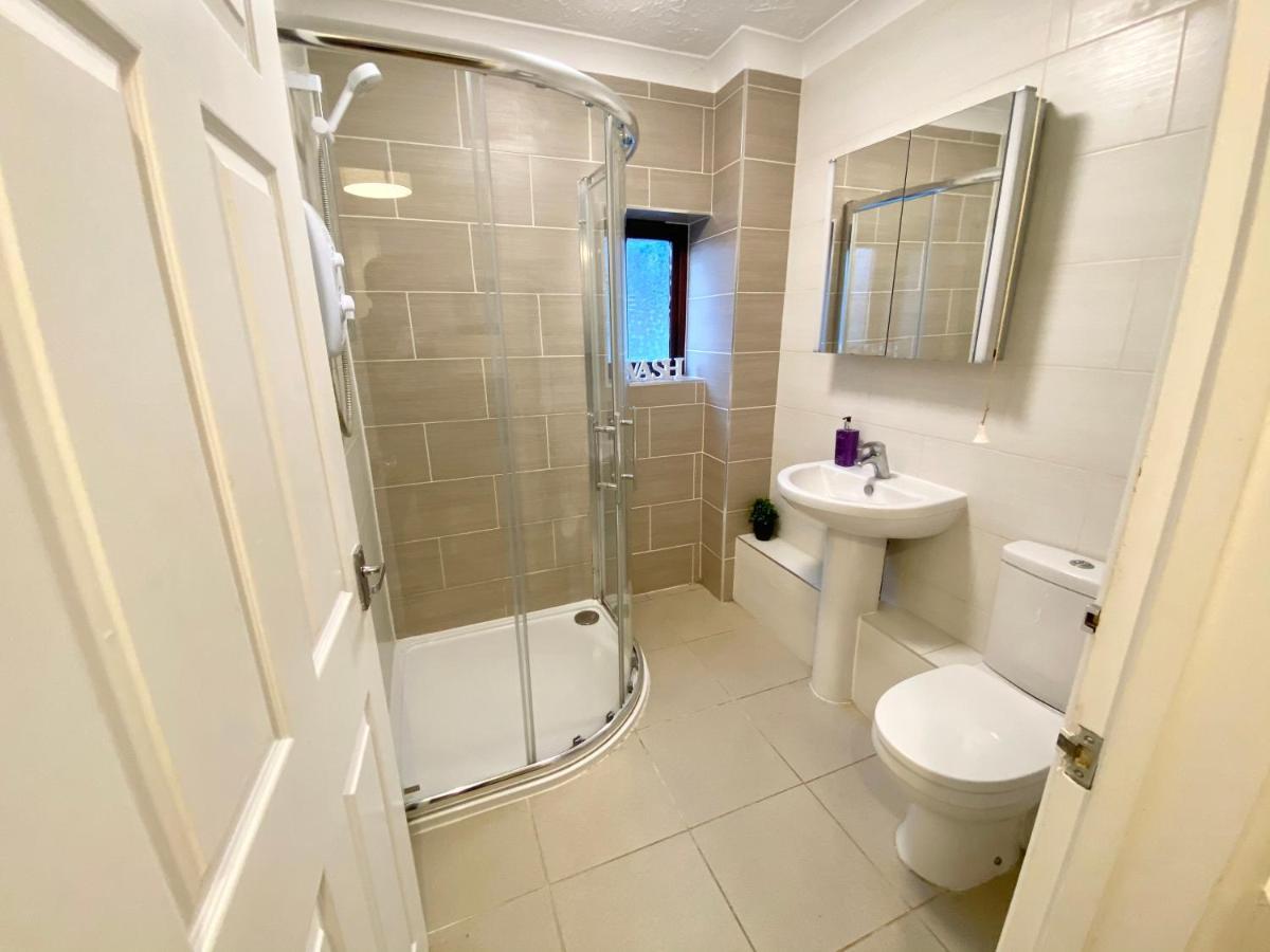 Easyrest Spalding - 4 Beds & Free Parking - Central & Modern Open Plan Apartment - Convenient Location Exterior foto